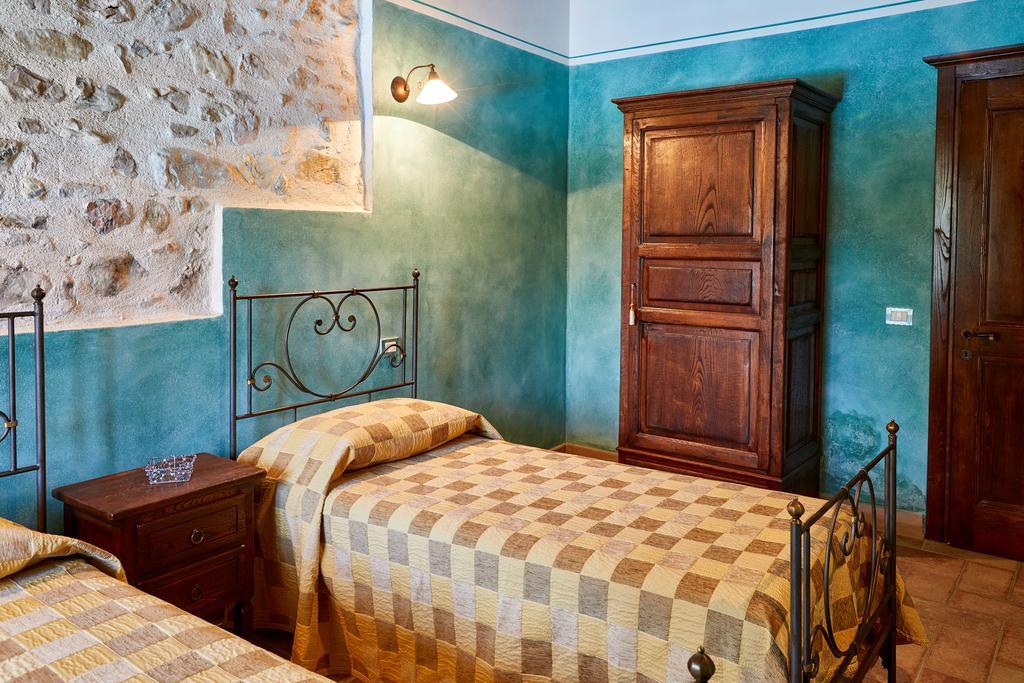 Agriturismo Il Molino Antico - 5 Girasoli Spoleto Exteriör bild